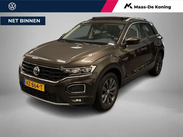 Volkswagen T-Roc 1.0 TSI 115pk Style · Panoramadak · Camera · Apple/Android Car Play · Trekhaak · AC...