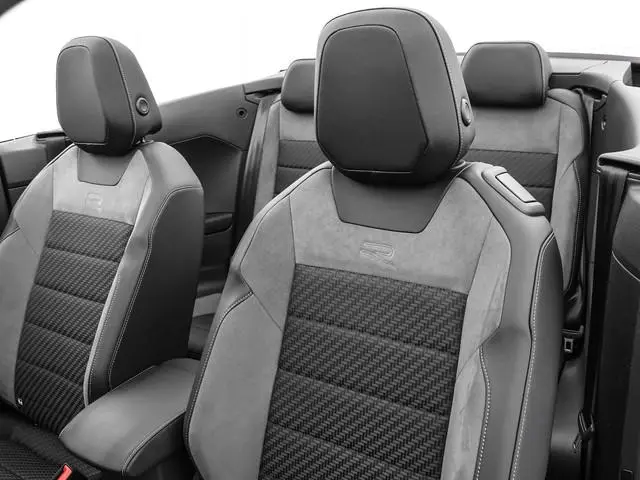 Volkswagen T-Roc Cabrio 1.5 TSI 150pk DSG R-Line · Camera · Apple/Android Car Play · Stoel-& Stuurve...