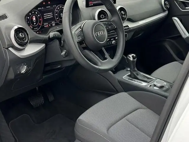 Audi Q2 35 TFSI S Edition 150pk | Adaptieve cruise controle | Navigatie | Climatronic | Verlengde ga...