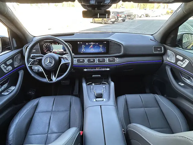 Mercedes-Benz GLE 400e 4Matic AMG // Luchtvering // Trekhaak 3300kg // Head-up // Multi Contour stoe...
