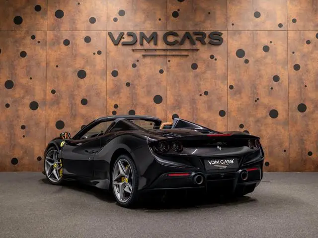 Ferrari F8 Spider 3.9 V8 HELE | Ferrari Warranty | Lift | Passenger Display | Carbon Racing Seats |