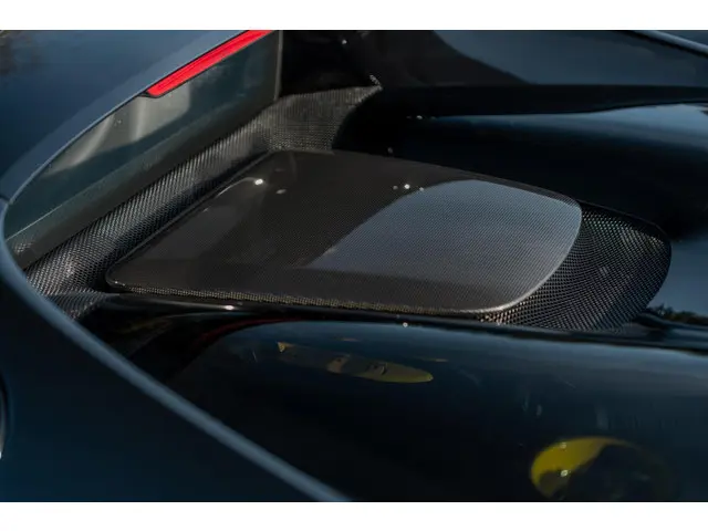 Ferrari 296