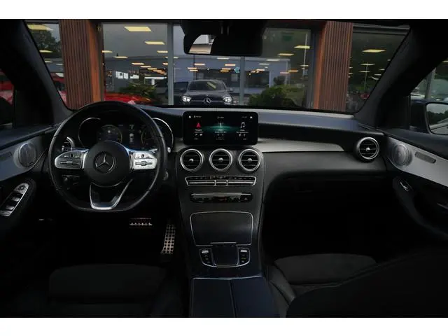 Mercedes-Benz GLC-klasse 200 4MATIC Advantage AMG Schuifdak Burmester Trekhaak