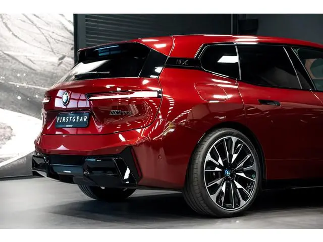 BMW iX