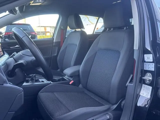 Volkswagen Golf 1.0 TSI Life Business | Sfeerverlichting |Suurverwarming | Adaptive Cruise | Stoelve...