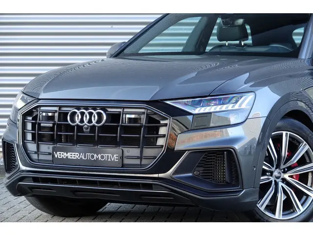 Audi Q8 55 TFSI e quattro Pro Line S | Luchtvering | Trekhaak | HUD | Memory | Matrix | 360 |