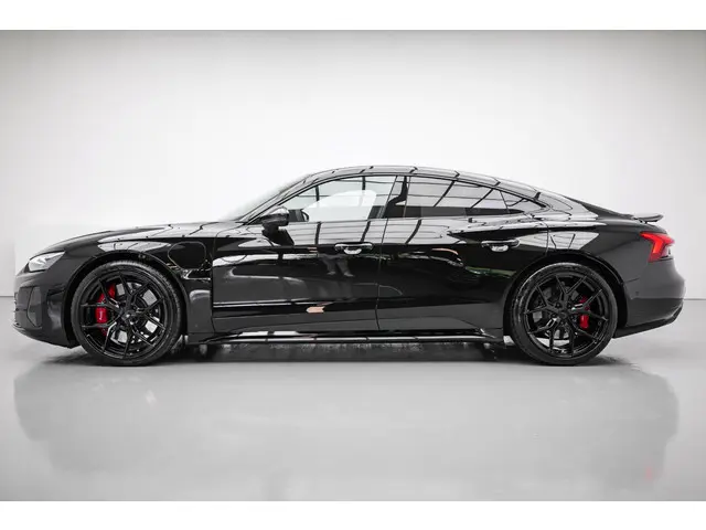 Audi e-tron GT RS 93 kWh |Full Carbon|Luchtvering|Vossen|Nightvision|HUD|B&O|Massage|