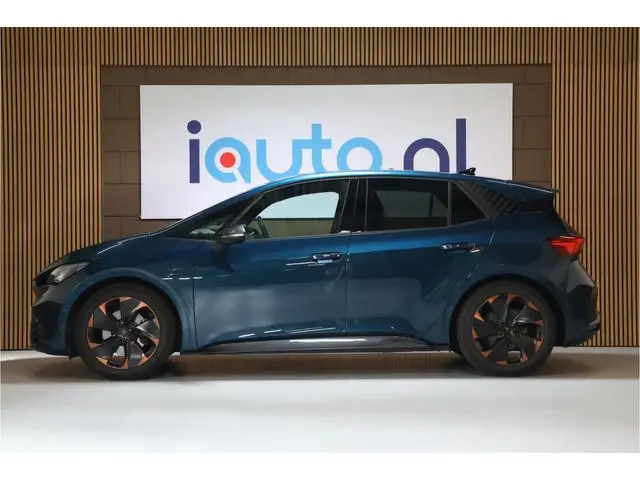 CUPRA Born Adrenaline 62 kWh 204PK/LED Plus/SOH 95%/Pano/Dodehoek/Camera/Keyless/ACC/19"