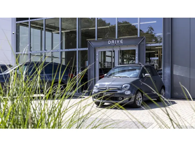 Volvo XC40 1.5 T4 Recharge R-Design |Stoel/Stuur verw|Trekhaak|Cam|20"