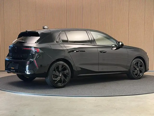Opel Astra 1.2 Turbo 130PK Aut. Elegance Black Pakket | 360 Camera | LED | Carplay | Stoel- & Stuurv...