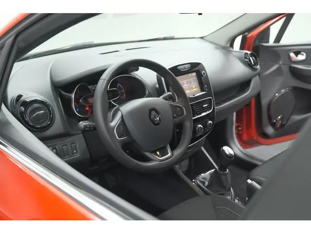 Renault Clio TCe 90 Limited | Trekhaak | Parkeersensoren | Navigatie | Cruise Control | Begrenzer |...