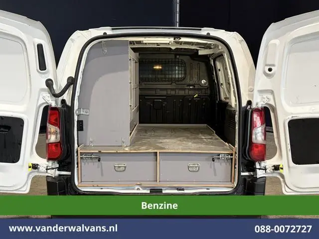 Citroën Berlingo 1.2 PureTech 130pk Automaat Benzine L1H1 Inrichting Euro6 Airco | 3-Zits | Navigati...