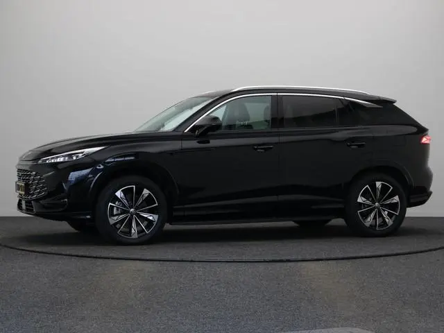 MG HS