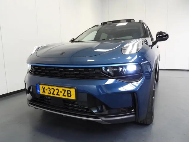 Lynk & Co 01