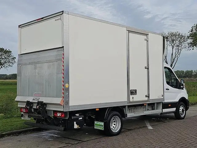 FORD TRANSIT 2.0 Bakwagen Laadklep Spoiler Dubbellucht 170PK Euro6 Airco!