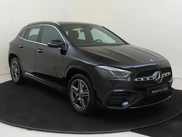 Mercedes-Benz GLA-klasse 250 e AMG Line / Burmester / 360Graden-Camera / Winterpakket /