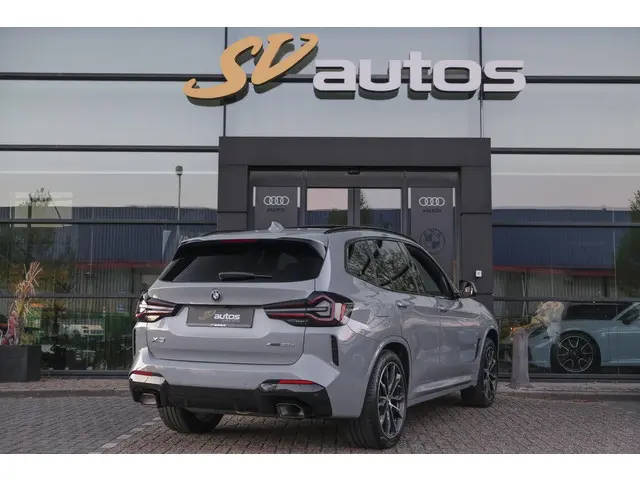 BMW X3 xDrive30e 292pk LCI M-sport Panoramadak X3M stoelen Brooklyn grau Trekhaak Adaptive cruise NL...