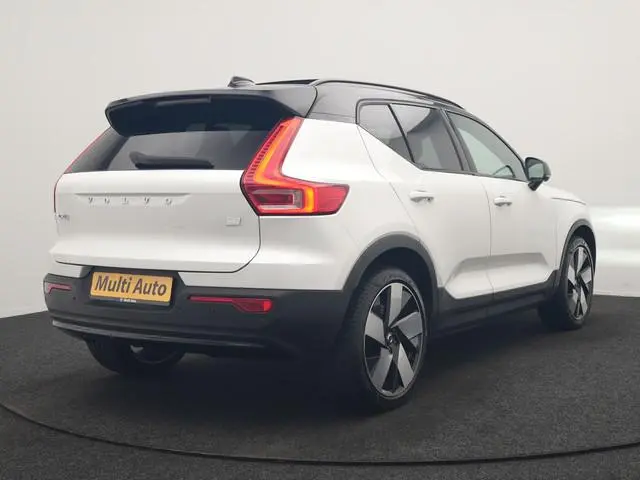 Volvo XC40 Recharge Ultimate 69 kWh 231pk Dealer O.H. | Panodak | Warmtepomp | 360 Camera | Adaptive...