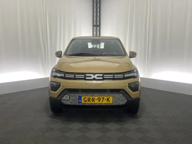 Dacia Spring Extreme 65 26.8 kWh | Apple CarPlay | Camera | Cruise Control | Airco | Elek. Spiegels...