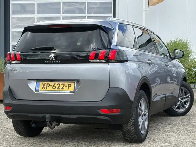 Peugeot 5008 1.2 PureTech Blue Lease Executive 130pk | 7-Persoons | Achteruitrijcamera | Bluetooth |...