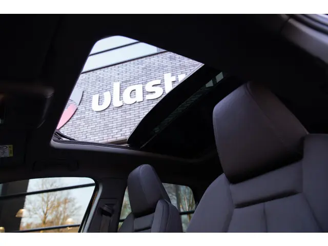 Audi Q4 e-tron 40 Launch edition Advanced Plus 77 kWh , Panoramadak, Adap. cruise,