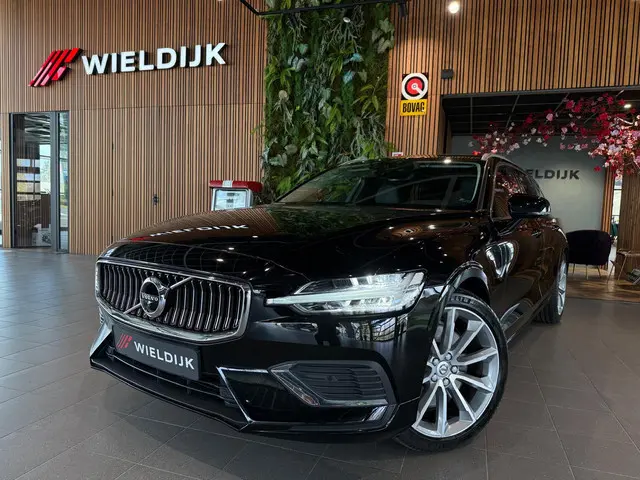 Volvo V60 2.0 T8 Recharge AWD R-Design Pannorama schuif trekhaak elektrisch