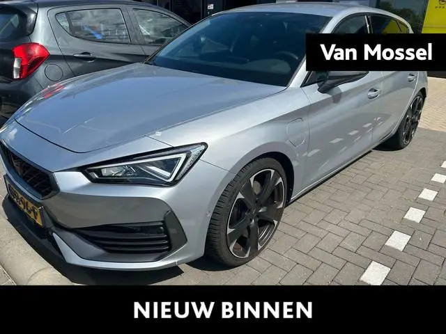 CUPRA Leon 1.4 e-Hybrid VZ Business | Trekhaak | Camera | Apple Carplay/Android Auto