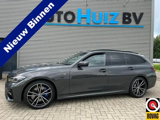 BMW 3-serie Touring 318i High Executive M Sport Laser Licht 19 Inch Stuurwielverwarming Keyless Entr...