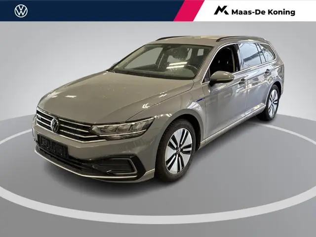 Volkswagen Passat Variant 1.4 TSI 218pk DSG PHEV GTE Business · SOH 95,5% · Camera · Apple/Android C...