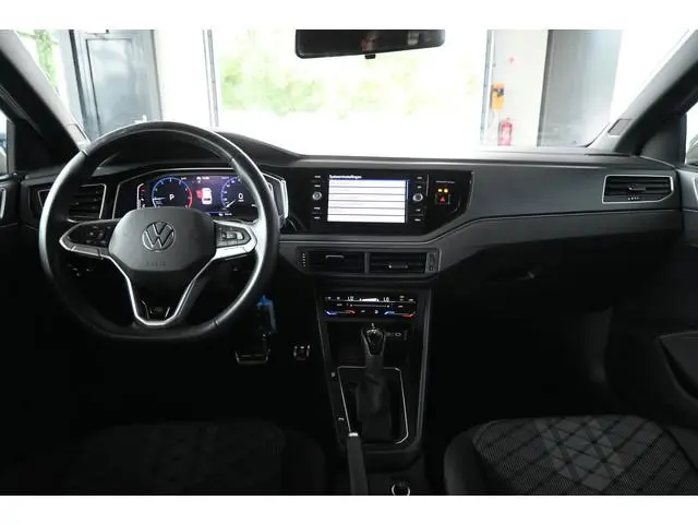 Volkswagen Polo 1.0 TSI R-Line Business Nieuw Model! Automaat Navigatie Carplay Virtual LED Rijklaar...
