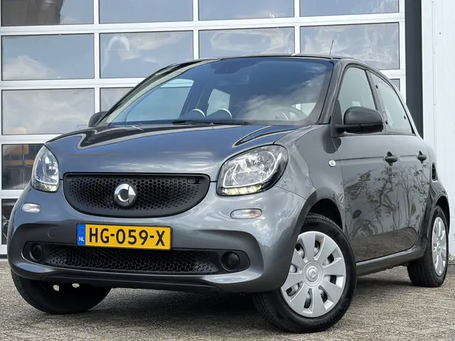 Smart forfour 1.0 Pure 70pk | Automaat | Bluetooth | Cruise control | Elektrische ramen voor | Isofi...