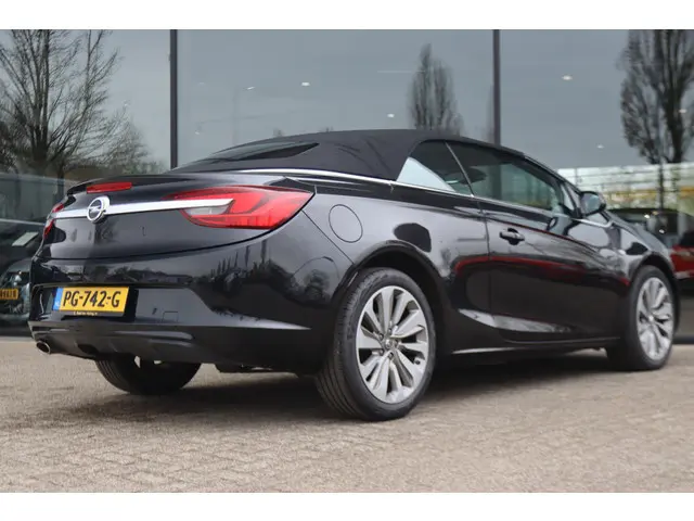 Opel Cascada