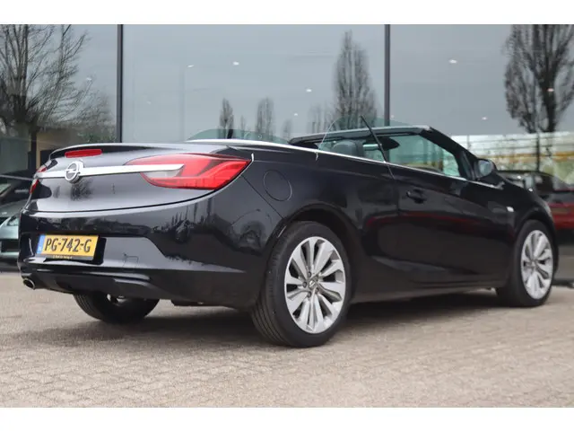 OPEL CASCADA 1.6 TURBO 170PK AUT. INNOVATION | TREKHAAK AFNEEMBAAR | STOEL- STUURVERW. | NAVI
