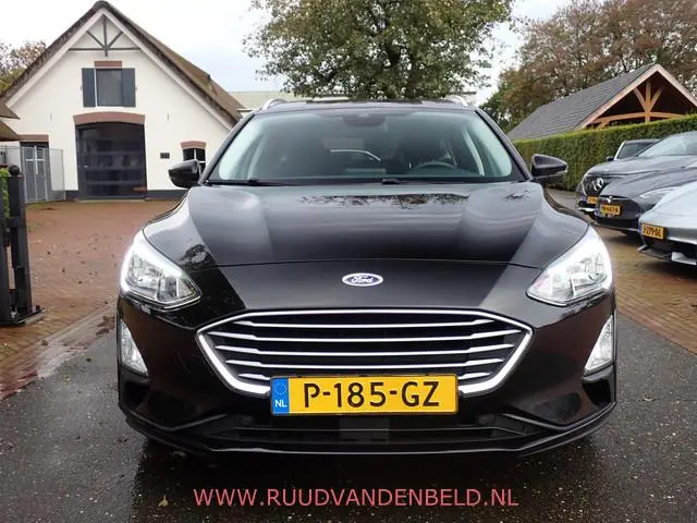 Ford Focus Wagon 1.0 EcoBoost STUUR + STOELVERWARMING / CAMERA / CARPLAY / NAVI