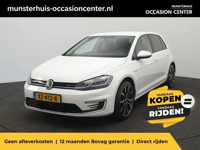 Volkswagen e-Golf e-Golf - RIJKLAARPRIJS - SOH 90% - Volledig Elektrisch! - 18 inch Velgen! - Adapti...