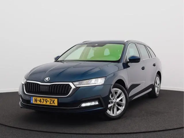 ŠKODA Octavia Combi 1.5 e-TSI Business Edition Plus/ automaat/ zeer mooi!