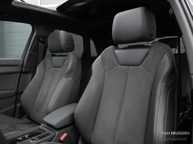 Audi Q3 45 TFSI e S-Line Pano 20" Keyless BTW CarPlay 22dkm