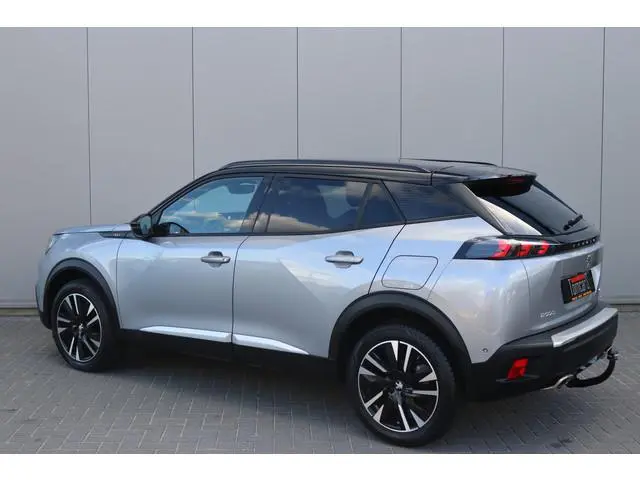 Peugeot 2008 1.2 PureT. 130PK Automaat GT Trekhaak/Camera/Adapt.-cruise/Stoelverwarming/Parkeerhulp