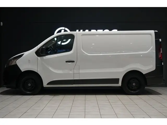 Nissan NV300