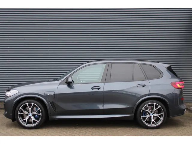 BMW X5 xDrive45e High Executive M-Sport Panoramadak Vol-leder Elek-Trekhaak Laser