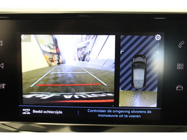 Peugeot 208 1.2 PureTech 100 Allure *Koningsdag open*