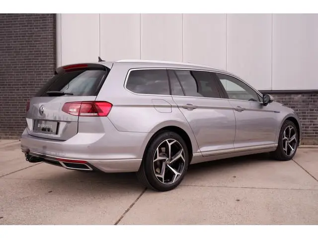 Volkswagen Passat Variant 1.4 TSI PHEV GTE Business | Pano | Elek. Trekhaak | Carplay | LED | Camera...