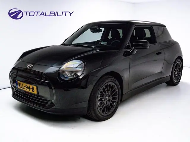 MINI Mini Cooper E Blackyard 40.7 kWh | Head-Up | Stoelverw. | Draadloze lader | 17"LMV | Extra geti...