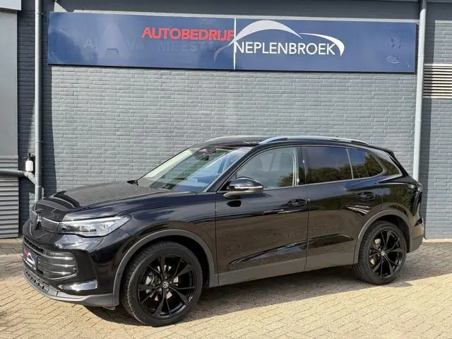 Volkswagen Tiguan 1.5 eTSI 7-traps automaat 360 camera trekhaak Edition 150pk 20Inch 2025 km 25.147