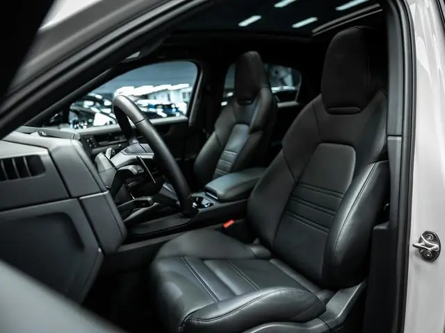Porsche Cayenne Coupé 3.0 E-Hybrid Black Edition
