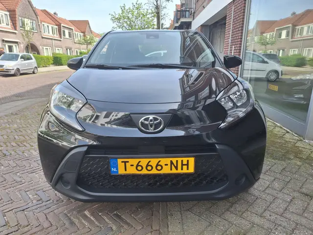 Toyota Aygo X 1.0 VVT-i MT Play /Camera/Navi/Apple/Android/1e Eig/Garantie