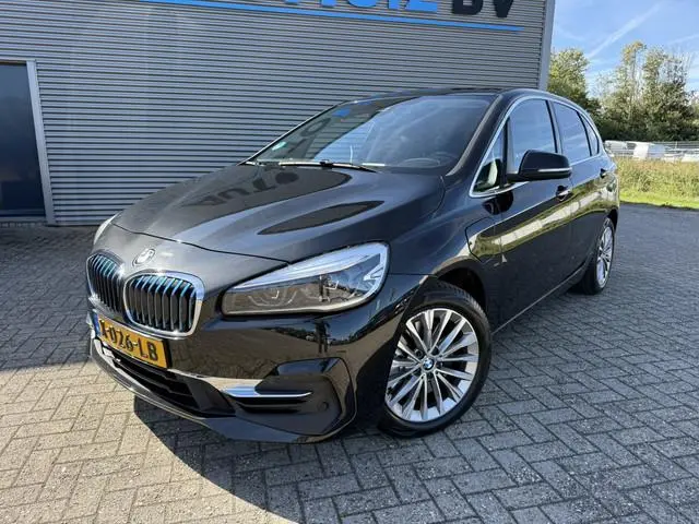 BMW 2-serie Active Tourer 225xe iPerformance Luxury Leer LED Stoelverwarming PDC