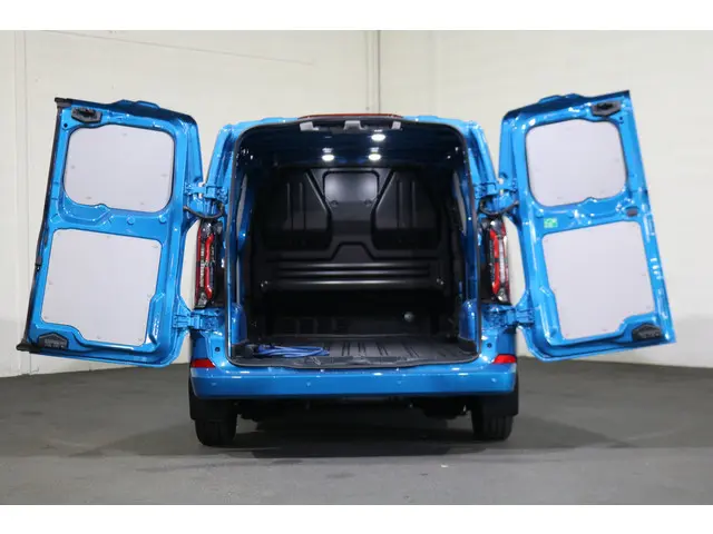 Ford E-Transit Custom