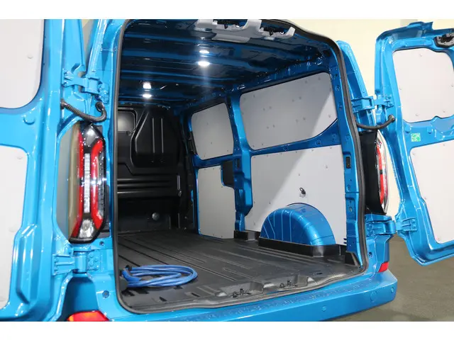 Ford E-Transit Custom