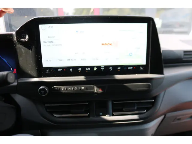 Ford E-Transit Custom